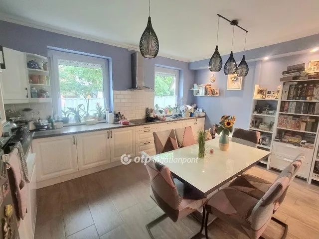 Eladó ház Budapest III. kerület, Csillaghegy 90 nm