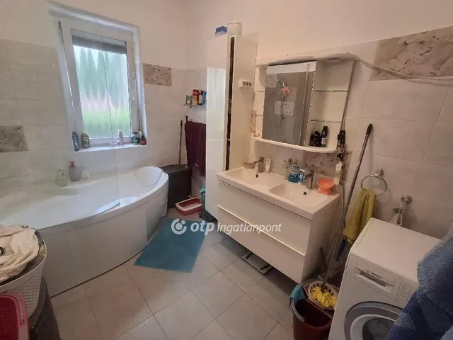 Eladó ház Budapest III. kerület, Csillaghegy 90 nm