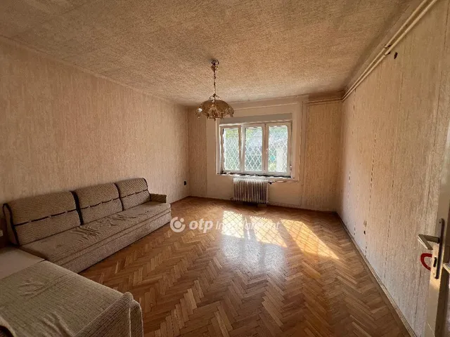 Eladó ház Budapest III. kerület, Csillaghegy 160 nm