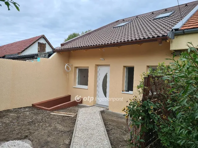 Eladó lakás Budapest III. kerület, Csillaghegy 45 nm