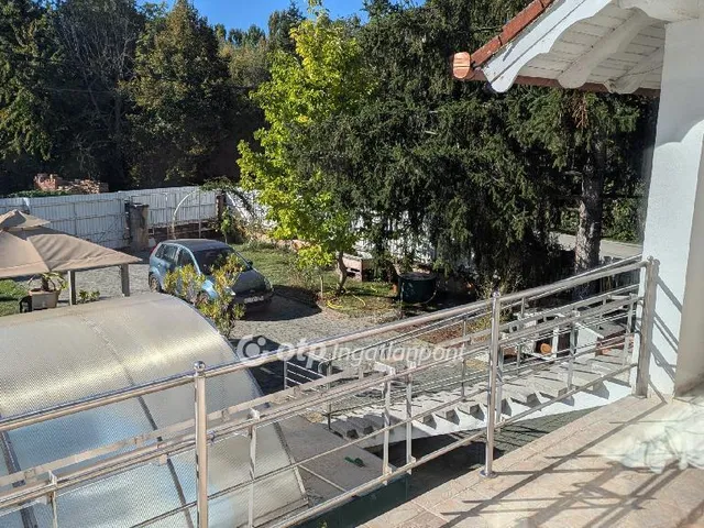 Eladó ház Budapest II. kerület, Széphalom 343 nm