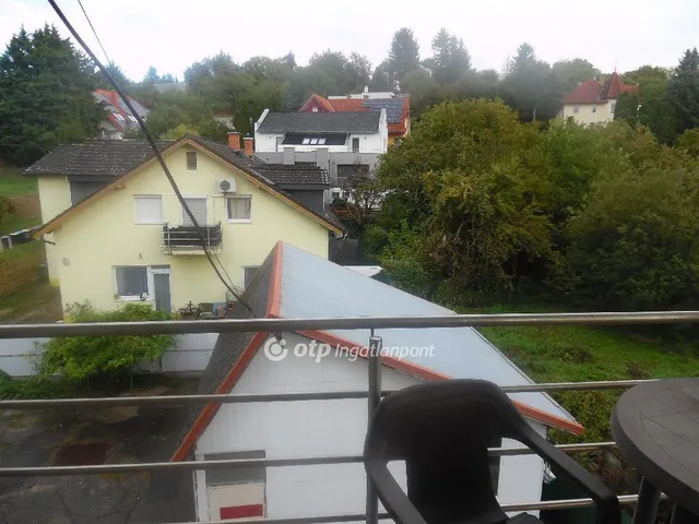 Eladó ház Budapest II. kerület, Széphalom 343 nm