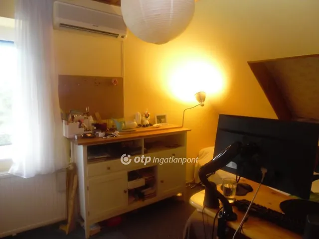 Eladó ház Budapest II. kerület, Széphalom 343 nm