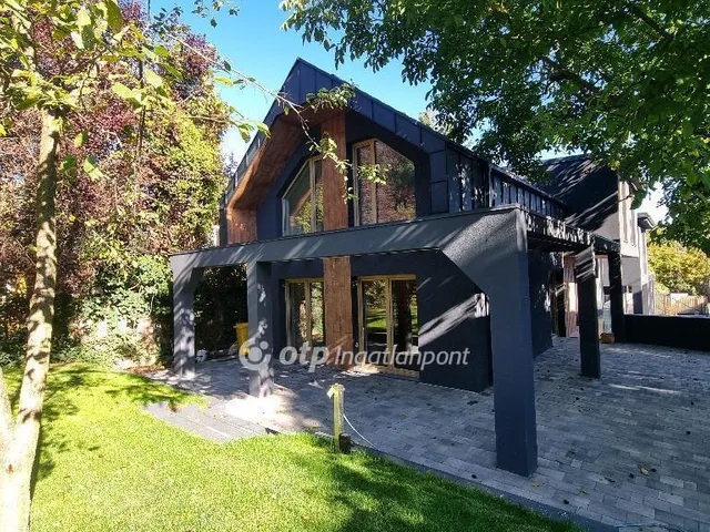 Eladó ház Budapest II. kerület, Pesthidegkút-Ófalu 148 nm