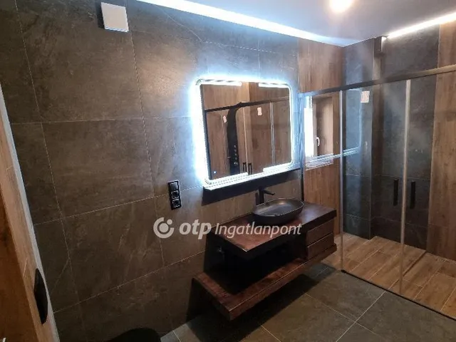 Eladó ház Budapest II. kerület, Pesthidegkút-Ófalu 148 nm