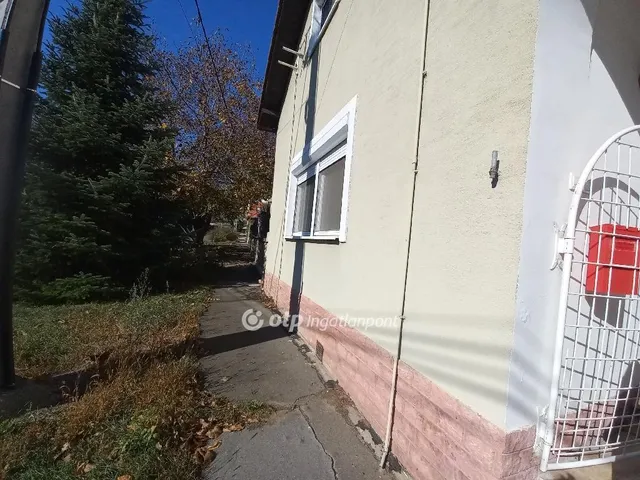 Eladó ház Budapest III. kerület, Békásmegyer-Ófalu 189 nm