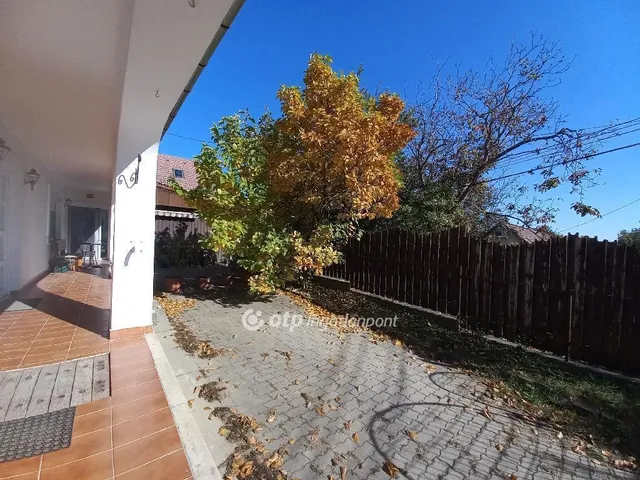 Eladó ház Budapest III. kerület, Békásmegyer-Ófalu 189 nm