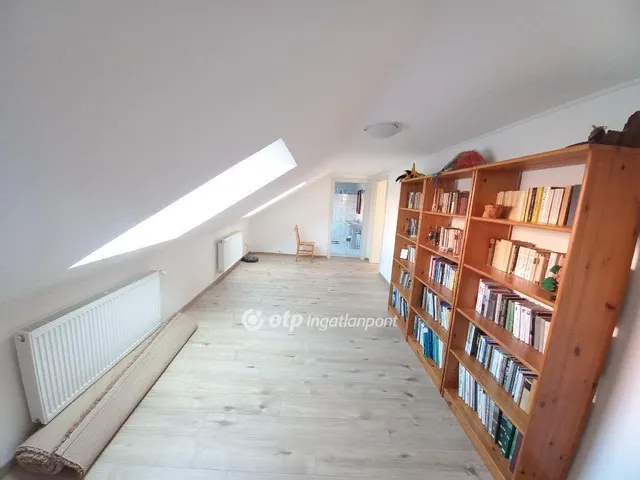 Eladó ház Budapest III. kerület, Békásmegyer-Ófalu 189 nm