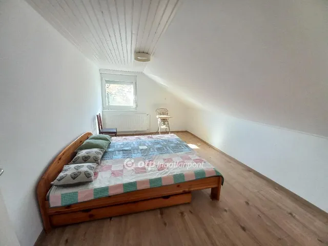 Eladó ház Budapest III. kerület, Békásmegyer-Ófalu 189 nm