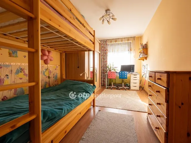 Eladó lakás Budapest III. kerület, Pók utcai lakótelep 73 nm