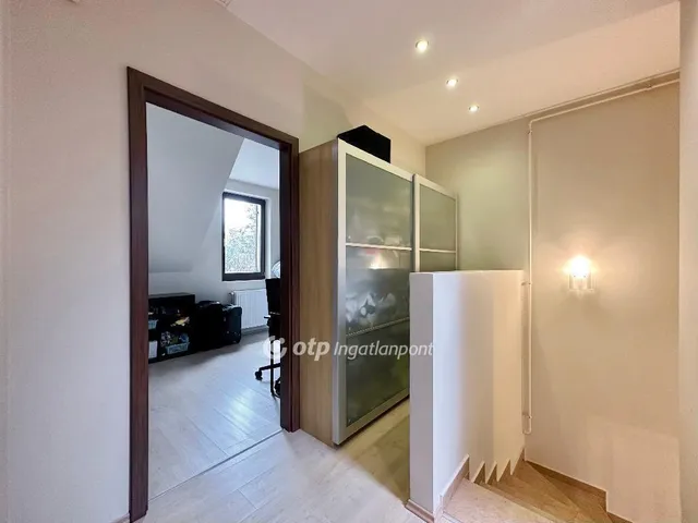 Eladó lakás Budapest III. kerület, Csillaghegy 70 nm