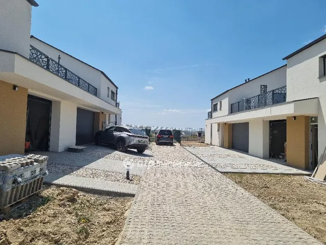 Eladó ház Budajenő 157 nm