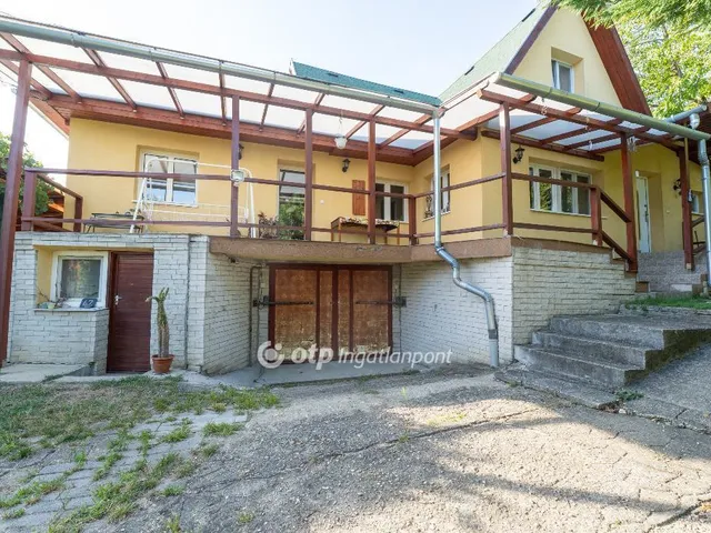 Eladó ház Budapest III. kerület 203 nm