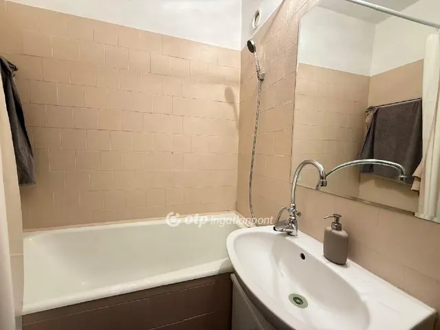 Eladó lakás Budapest III. kerület, Római-part 49 nm