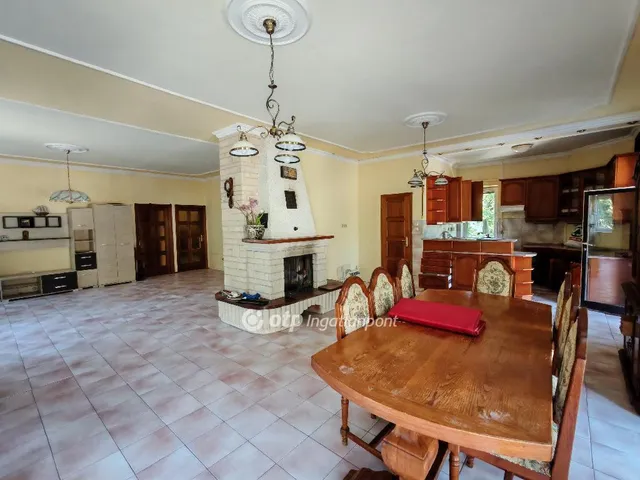 Kiadó lakás Budapest II. kerület 135 nm