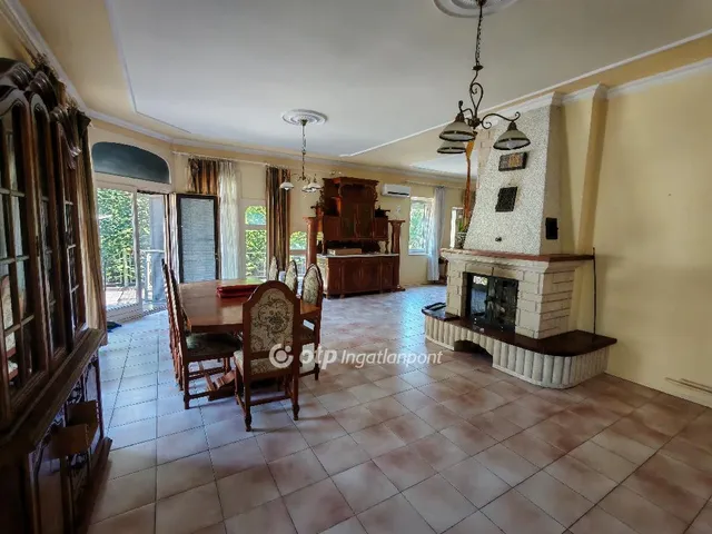 Kiadó lakás Budapest II. kerület 135 nm