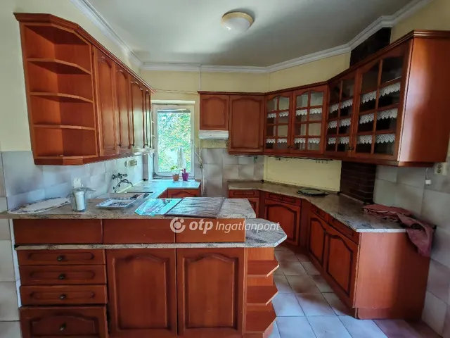 Kiadó lakás Budapest II. kerület 135 nm