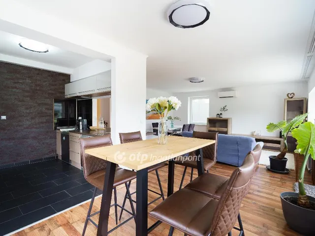 Kiadó ház Budapest III. kerület, Ürömhegy 145 nm