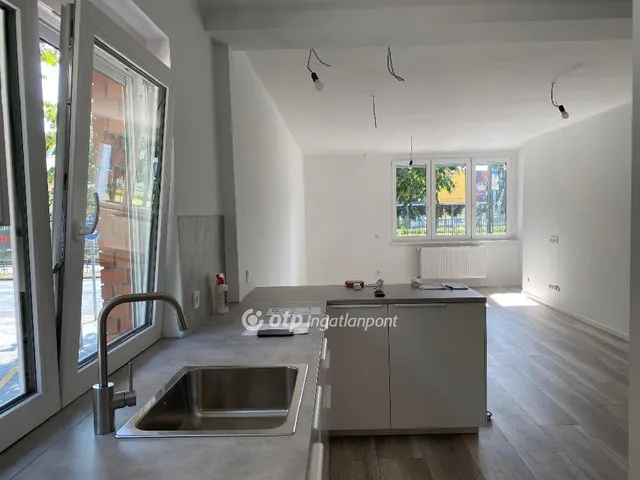 Eladó lakás Budapest III. kerület 77 nm