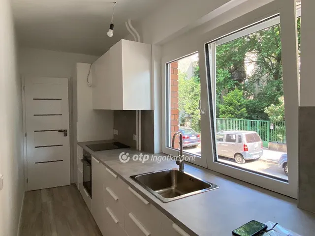 Eladó lakás Budapest III. kerület 77 nm