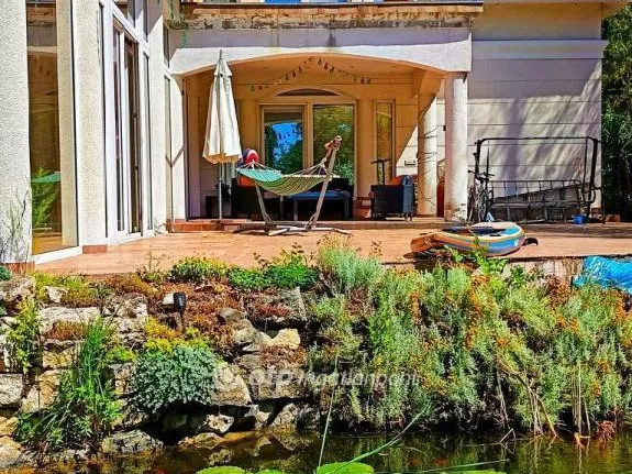 Eladó ház Kisoroszi 333 nm