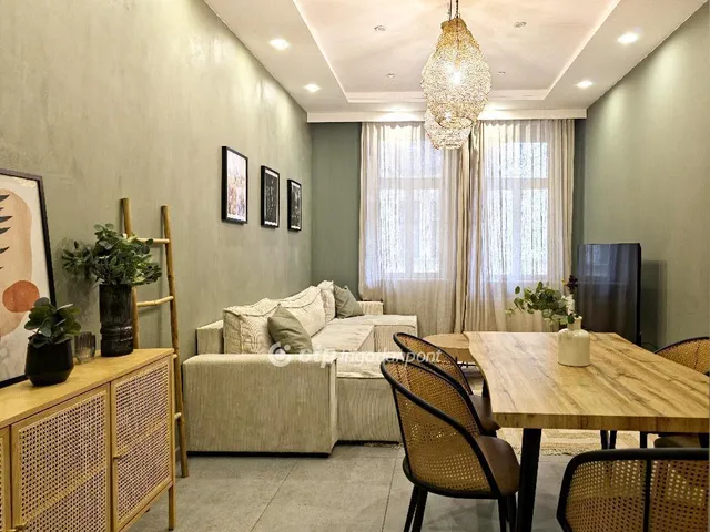 Eladó lakás Budapest XIII. kerület 117 nm