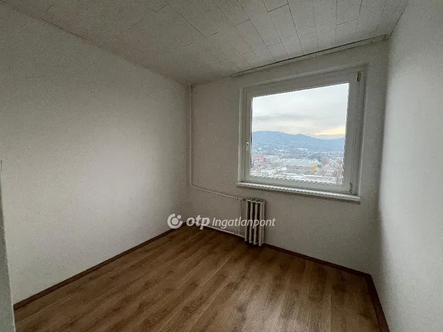 Eladó lakás Budapest III. kerület, Kaszásdűlő 50 nm