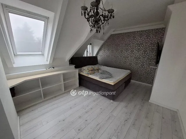 Eladó lakás Budapest III. kerület 140 nm