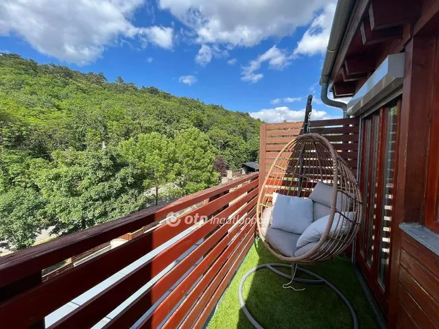 Eladó lakás Budapest III. kerület 140 nm