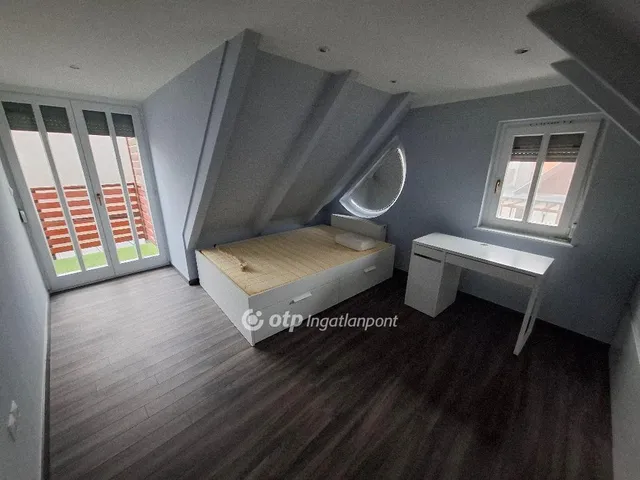 Eladó lakás Budapest III. kerület 140 nm