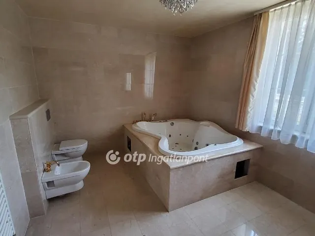 Eladó ház Budapest III. kerület 322 nm