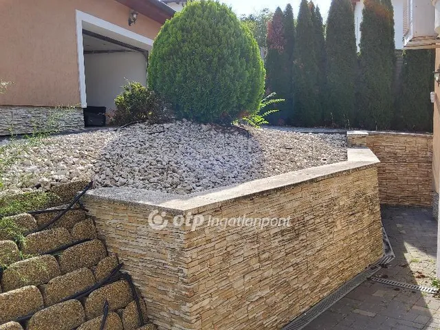 Eladó ház Budapest III. kerület 322 nm