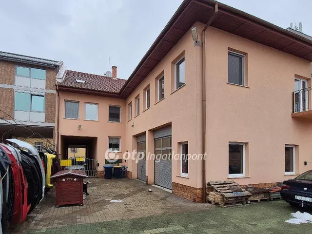 Eladó ház Budapest XIII. kerület, Angyalföld 674 nm