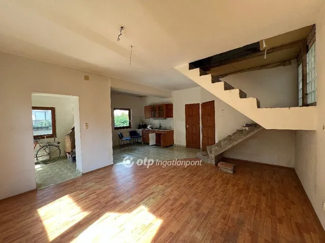 Eladó ház Budapest III. kerület, Csillaghegy 120 nm