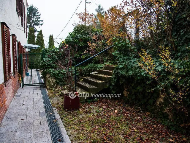 Eladó lakás Budapest II. kerület 70 nm