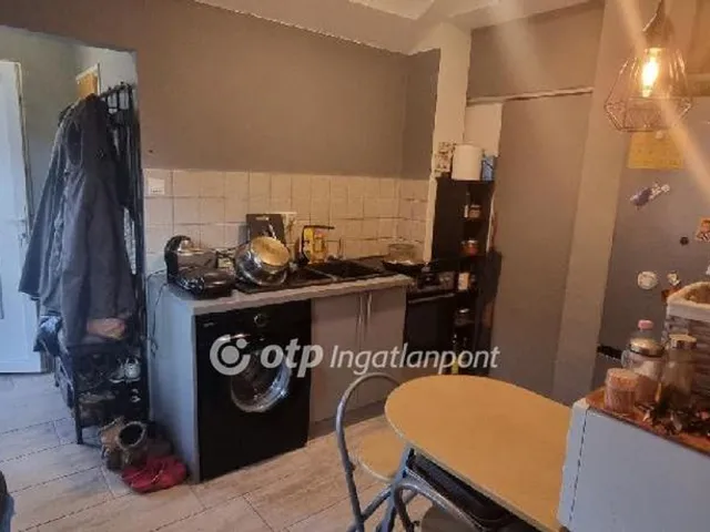 Eladó lakás Üröm 128 nm