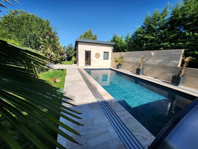 Eladó ház Érd 226 nm