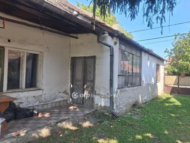 Eladó ház Kisoroszi 200 nm