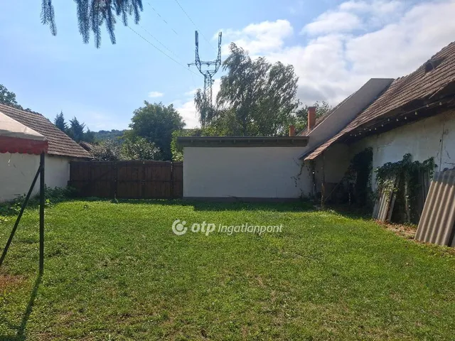 Eladó ház Kisoroszi 200 nm