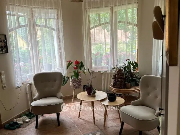 Eladó ház Budapest II. kerület, Hársakalja 135 nm