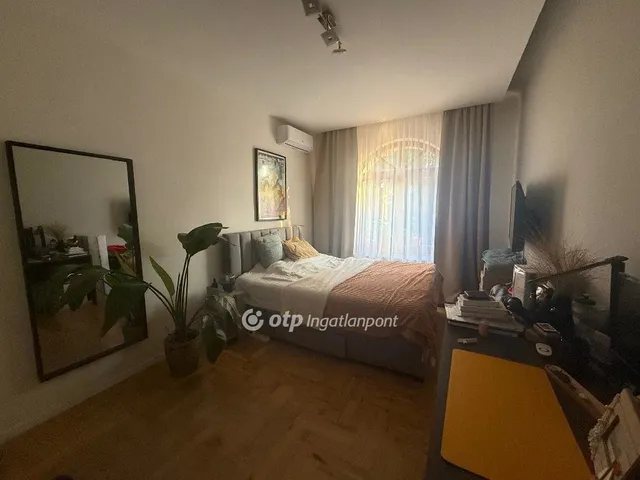 Eladó ház Budapest II. kerület, Hársakalja 135 nm