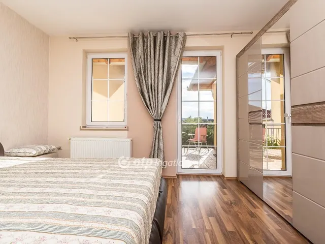 Eladó ház Piliscsaba, Csabagyöngye 194 nm