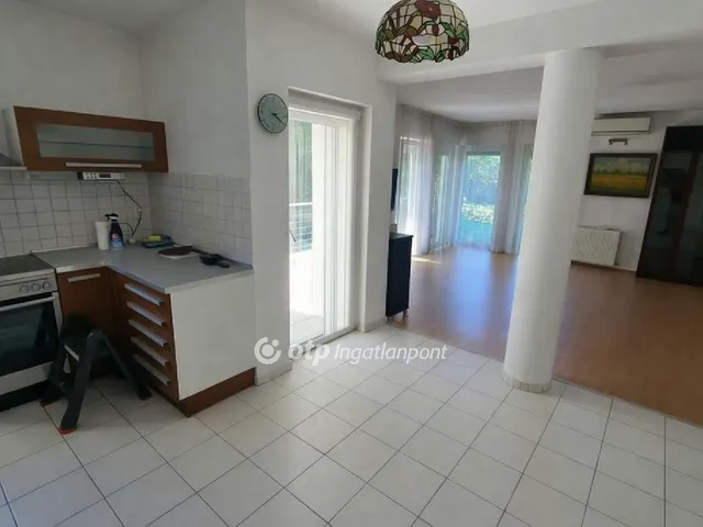 Eladó lakás Budapest III. kerület, Csillaghegy 77 nm