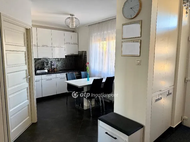 Eladó lakás Budapest II. kerület, Országút 57 nm