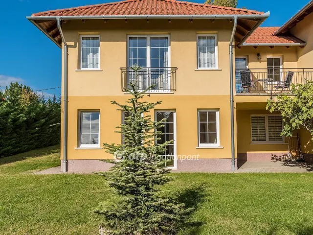 Eladó ház Piliscsaba, Csabagyöngye 194 nm