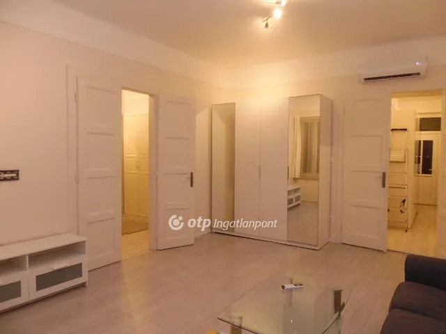 Kiadó lakás Budapest II. kerület 74 nm