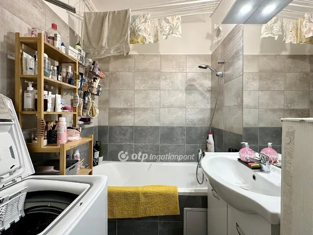 Eladó lakás Budapest III. kerület, Békásmegyer 57 nm