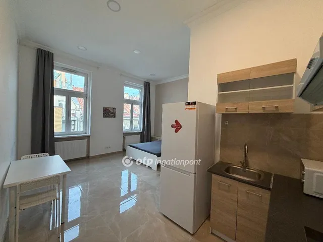 Eladó lakás Budapest VI. kerület 75 nm