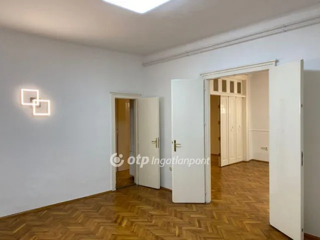 Eladó lakás Budapest VI. kerület 95 nm