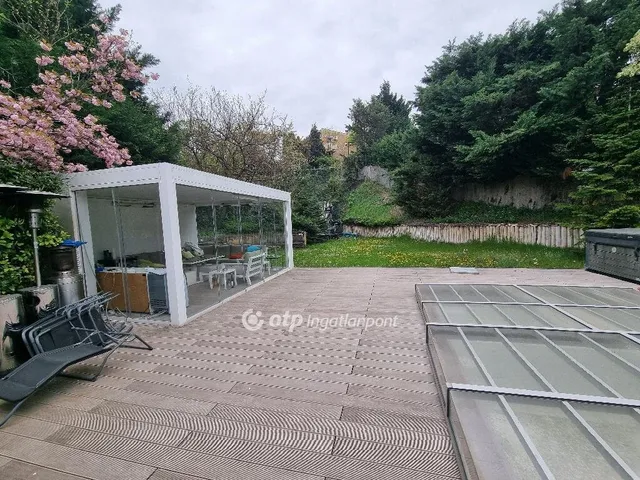 Eladó ház Budapest II. kerület, Szemlőhegy 497 nm